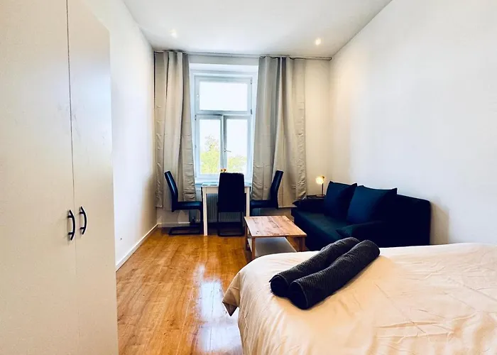 Comfortable Private In 3br Near Kaufpark Alterlaa Διαμέρισμα