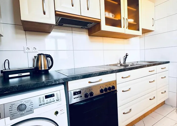 Comfortable Private In 3br Near Kaufpark Alterlaa Διαμέρισμα Βιέννη